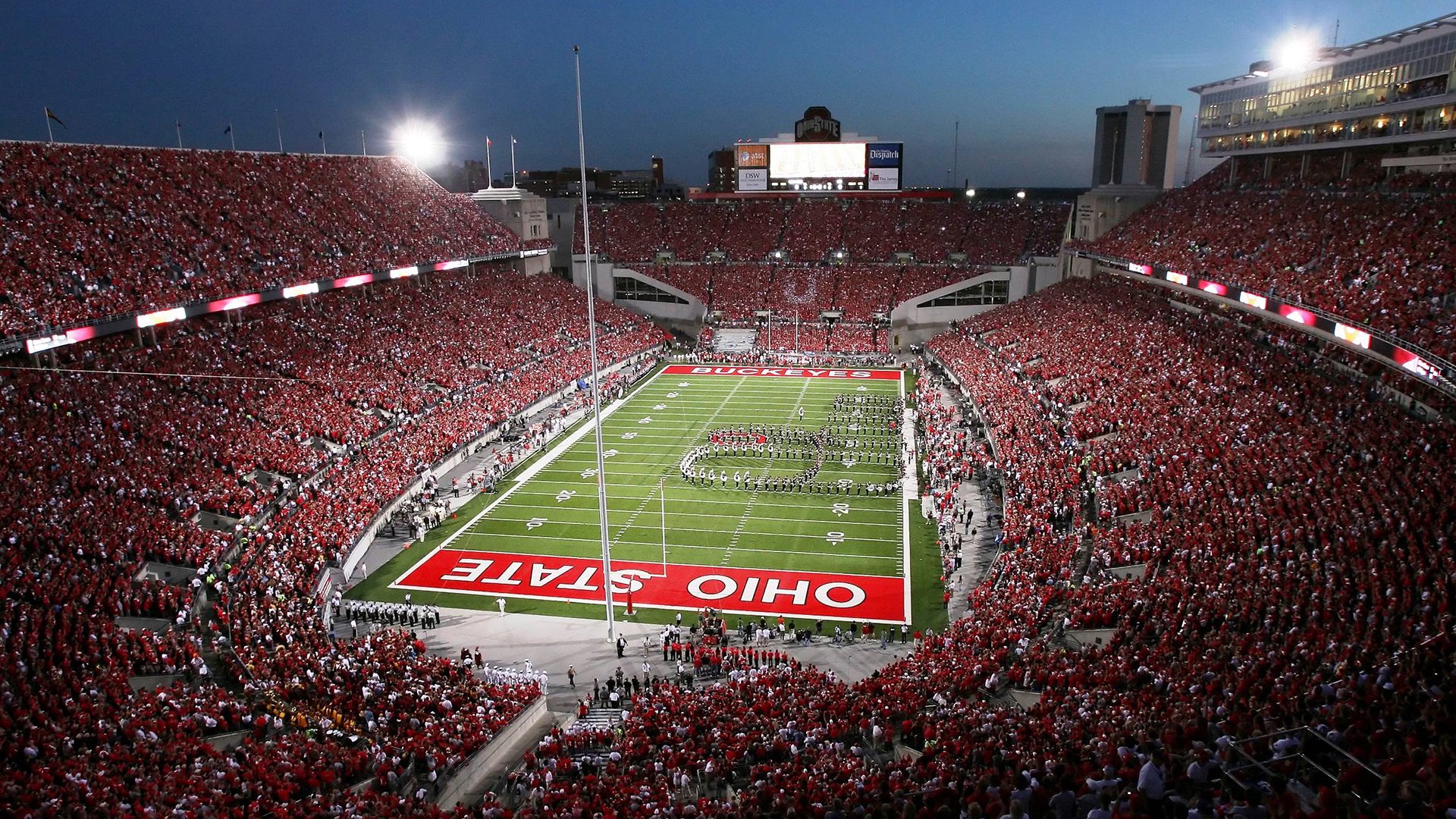 中超球员训练场景曝光引热议，中超训练强度