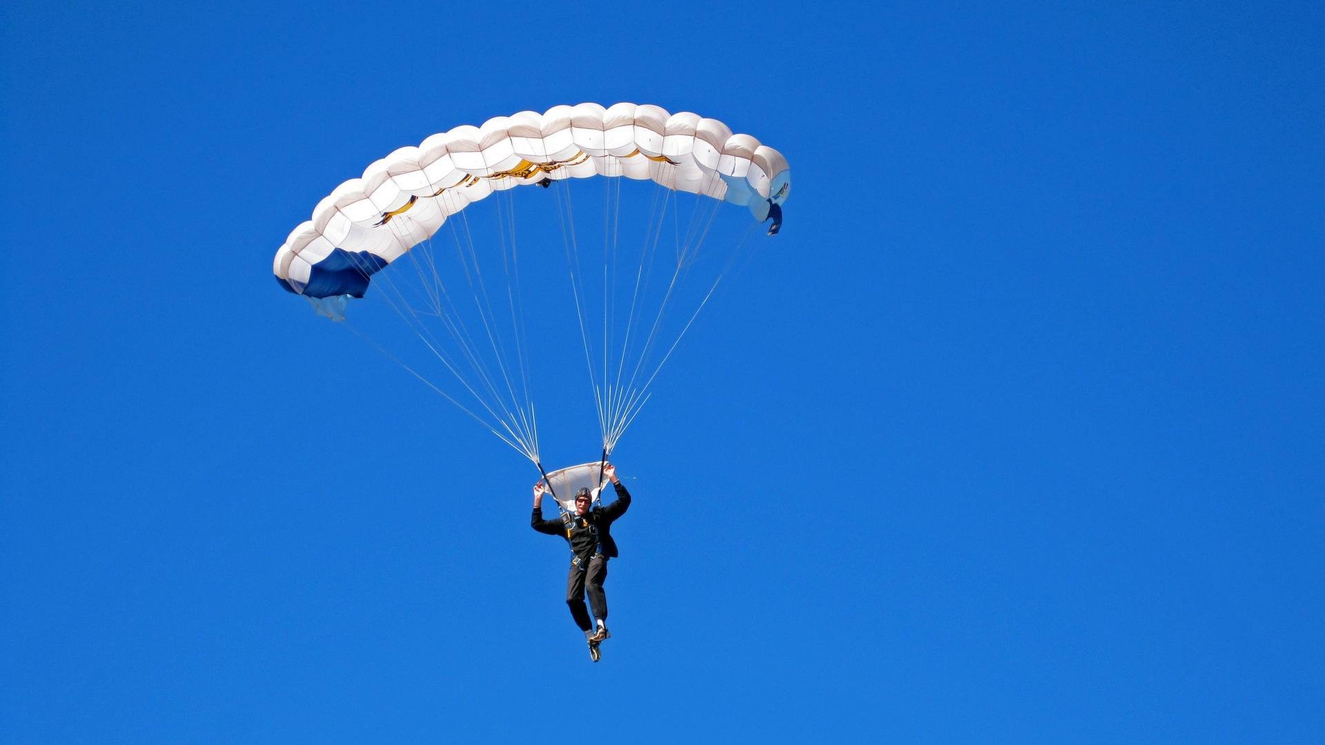 MK手机客户端-变化多端的战术布局，球队如何应对？，足球战术变革